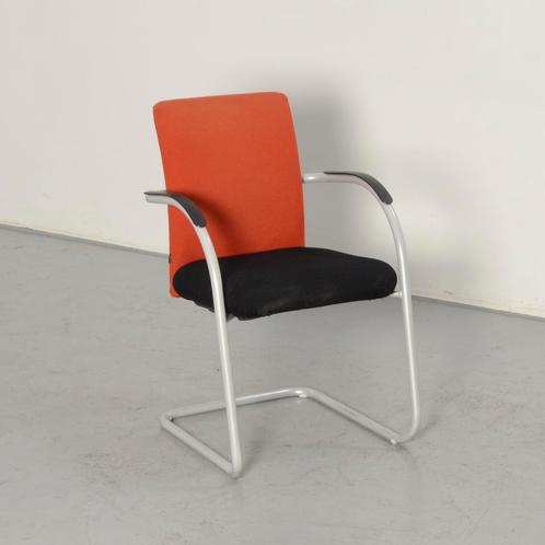 Klöber vergaderstoel, oranje / zwart, sledeframe, Huis en Inrichting, Stoelen, Gebruikt, Ophalen of Verzenden