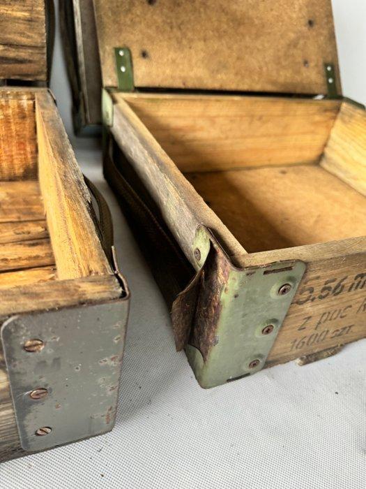 Krat (4) - Militaire industriële dozen. - Hout, Staal, Antiek en Kunst, Antiek | Wandborden en Tegels