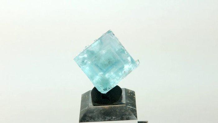 Blauwe Fluoriet (gezoneerd) met Kwarts - Embournegade mijn,, Verzamelen, Mineralen en Fossielen