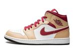 Air Jordan 1 Mid Light Curry Cardinal - Maat 36.5 EU, Ophalen of Verzenden, Nieuw
