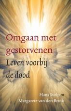 Omgaan met gestorvenen 9789020211757 Hans Stolp, Boeken, Verzenden, Zo goed als nieuw, Hans Stolp