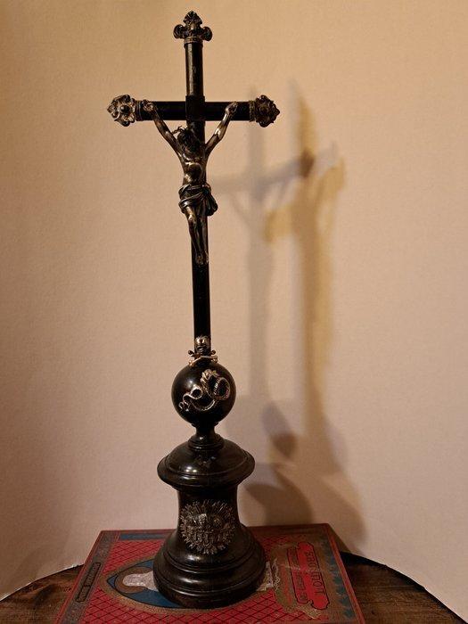 Crucifix - - 1860S - 56 cm, Antiquités & Art, Art | Art non-occidental
