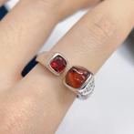 Spessartine & Rhodolite Garnet bypassring – Twee stenen, één