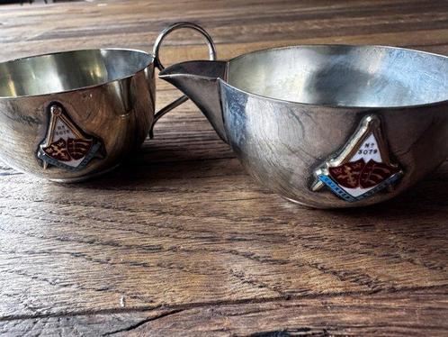 1890 Masonic Sliver Plated & Enamel Crest Jugs Rainman, Verzamelen, Militaria | Algemeen