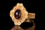 Byzantijns Gouden Ring met Grote Cabochon - Prachtig!, Antiek en Kunst