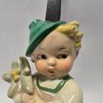 Goebel - Beeldje - Hummel #KF 26A - Boy with Bloom - TMK2 -