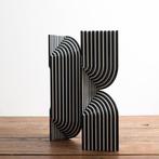 Gio Schiano - Sculpture, VIBRA - 30 cm - Méthacrylate coulé