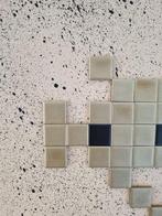 FreeSpeech (XX) - FLYING GOLD SQID - Space Invaders Street