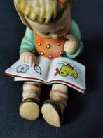TMK6 Goebel Hummel W Germany Hummel 8, Book worm statuita