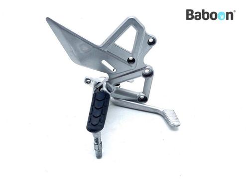 Repose-pieds cintre / support set avant droite Honda VFR 800, Motoren, Onderdelen | Honda, Verzenden