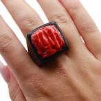 Bloedkoraal - ebbenhout - Ring, Antiek en Kunst