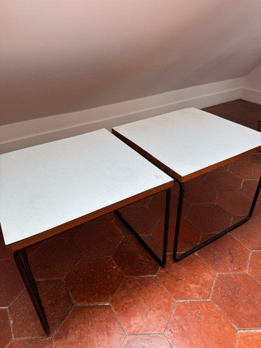 Steiner - Pierre Guariche - Hangoortafel (2) - Staal -, Antiek en Kunst, Antiek | Meubels | Stoelen en Sofa's