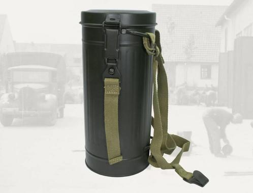 Replica Duitse WO2 gasmaskerbus WW2 Gasmaskenbüchse, Collections, Objets militaires | Seconde Guerre mondiale, Enlèvement ou Envoi