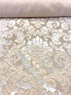 Prachtige velours, een damast en een gemarmerde velours (280