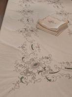 Tafelkleed - 256 cm - 168 cm - Tafelkleed met 11 servetten.