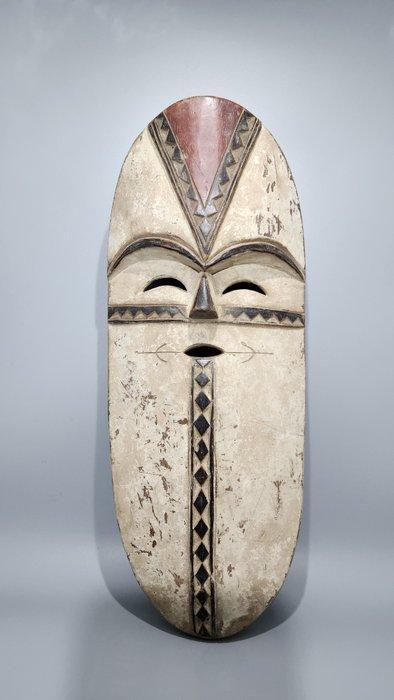 superbe masque (1) - Bois - Aduma - Gabon, Antiquités & Art, Art | Art non-occidental