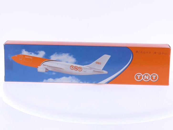 Schaal 1:200 Airbus A300 TNT Global Express Logistics & m..., Hobby en Vrije tijd, Modelbouw | Vliegtuigen en Helikopters, Gebruikt
