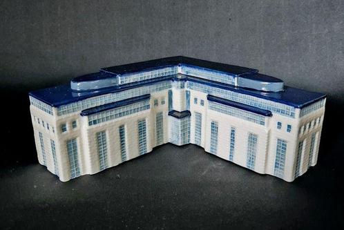 Goedewaagen - Miniatuur figuur - Bankgebouw Meppel, Antiek en Kunst, Antiek | Glaswerk en Kristal