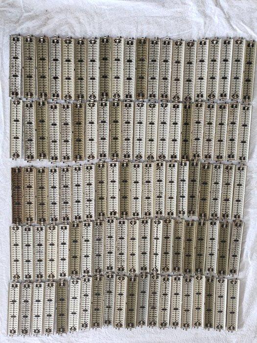 Märklin H0 - 5106 - Modeltrein (100) - Märklin 100 rechter m, Hobby & Loisirs créatifs, Trains miniatures | HO