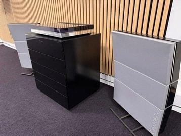 Bang & Olufsen - BEOSYSTEM 7000 avec meuble et enceintes RL beschikbaar voor biedingen