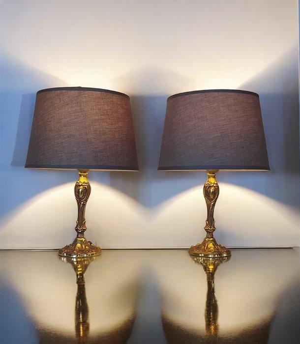 Lamp (2) - Stijl Louis XVI - van fijn gegraveerd brons -, Antiek en Kunst, Curiosa en Brocante