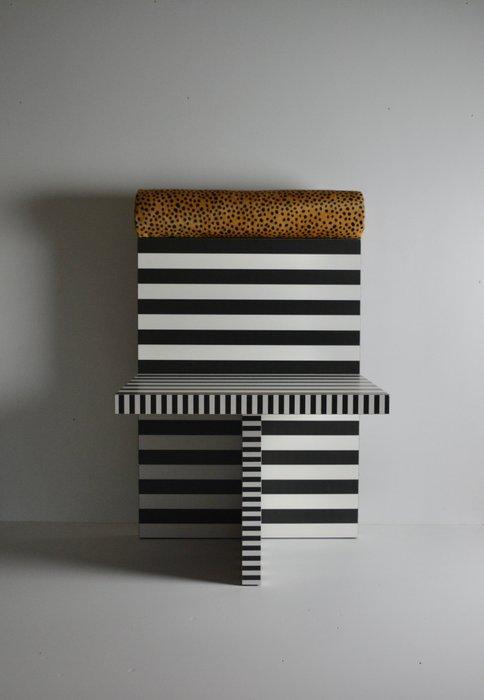 Studio Greca - Fauteuil - Ettore, memphis ode - Bont, Hout,, Antiek en Kunst, Kunst | Designobjecten