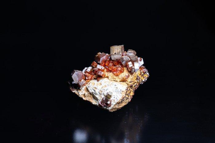 Ongelooflijke vandaanadiet gekristalliseerd vuurrood – 45,39, Verzamelen, Mineralen en Fossielen