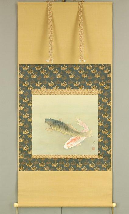 Nishikigoi (Colored Carp) Two Carp with Original Box, Antiek en Kunst, Antiek | Overige Antiek