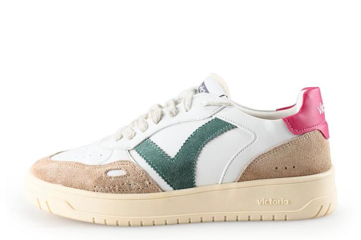 Victoria Sneakers in maat 39 Wit, Kleding | Dames, Schoenen, Wit, Zo goed als nieuw, Sneakers, Verzenden