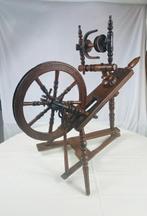 Werkgereedschap Antiek - Antiek houten spinnewiel