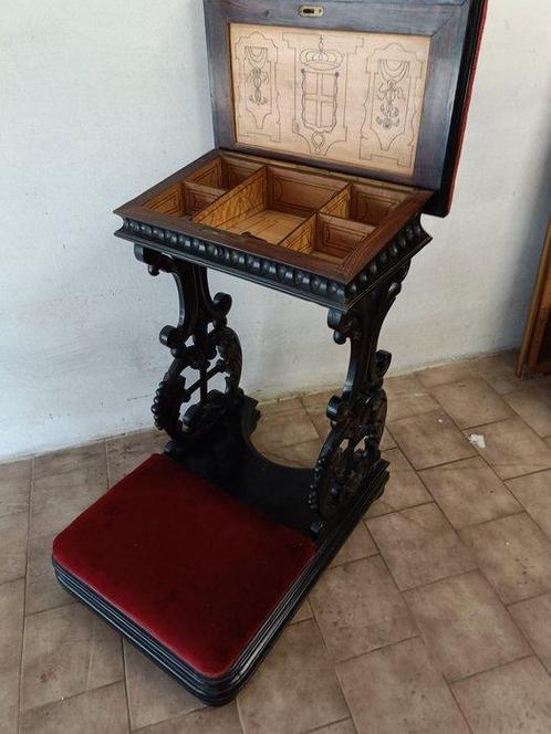 Genouilloir de prière - 86 cm - Bois - 1800-1850, Antiek en Kunst, Kunst | Niet-Westerse kunst