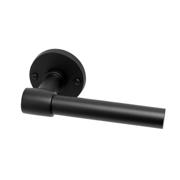 Deurklink Fermo mat zwart met ronde rozetten - voor binne..., Doe-het-zelf en Bouw, Hang- en Sluitwerk, Klink of Kruk, Nieuw, Koper of Messing