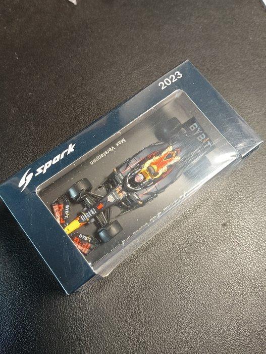 Spark 1:64 - Modelauto - Oracle Red Bull Racing RB19 Winner, Hobby en Vrije tijd, Modelauto's | 1:5 tot 1:12