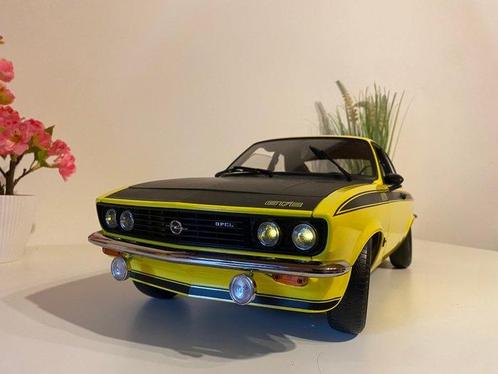 Hachette 1:8 - Modelauto - Opel Manta GT/E, Hobby en Vrije tijd, Modelauto's | 1:5 tot 1:12