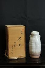 Vaas - Porselein - Japan - Hagi  vaas (Zonder minimumprijs)