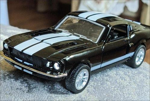 Ford Mustang 1:32 - Modelauto (2) - Ford Mustang GT500 -, Hobby en Vrije tijd, Modelauto's | 1:5 tot 1:12