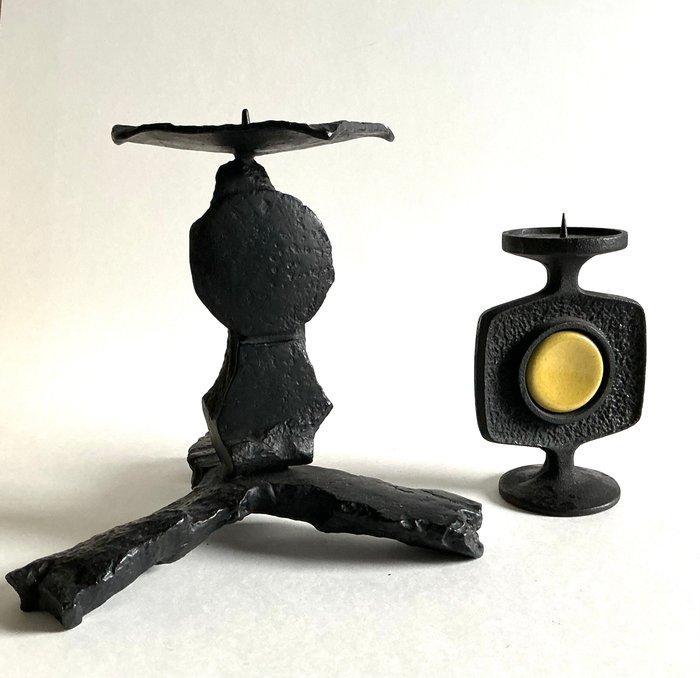 Kandelaar - Gietijzer - Twee zware massief, Antiek en Kunst, Kunst | Designobjecten