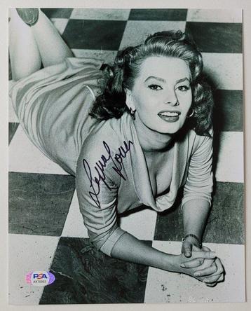 Sophia Loren - Italian Icon - Autograph, Photo with COA of