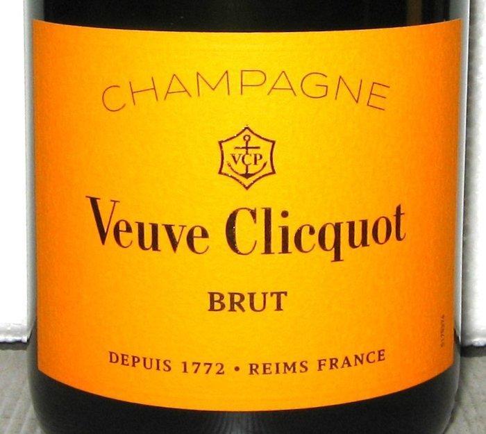 Veuve Clicquot, Carte Jaune - Champagne Brut - 4 Flessen, Verzamelen, Wijnen
