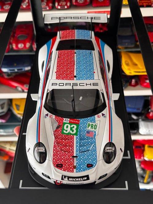 IXO 1:18 - Voiture miniature - Porsche 911 (991) RSR, Hobby en Vrije tijd, Modelauto's | 1:5 tot 1:12
