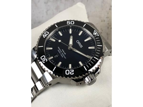 Veiling - Oris Aquis Date Blue 01 733 7730 4135-07 8 24 05PE, Handtassen en Accessoires, Horloges | Heren