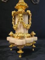 Kandelaber (2) - Verguld brons, Gepatineerd brons, Carrara, Antiek en Kunst