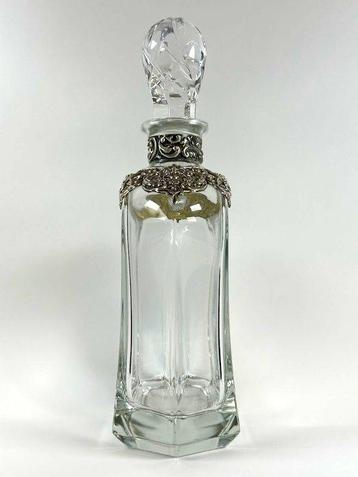 Fles - Oude flacon van likeur - Kristal met decoratie en