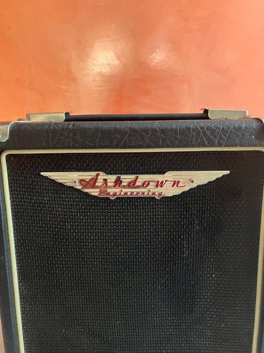 Ashdown Engineering - Aantal items: 1 - Basgitaarversterker, Muziek en Instrumenten, Snaarinstrumenten | Gitaren | Akoestisch