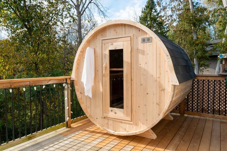 Barrelsauna met veranda | Buitensauna incl.kachel | Canadees, Sport en Fitness, Sauna, Fins of Traditioneel, Complete sauna, Nieuw
