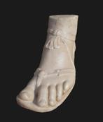 Figuur - Voet in Grieks/Romeinse stijl in Carrara-marmer,