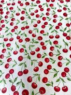 Tissu à motif cerises exclusif en double hauteur sans