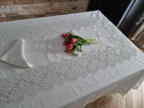 Nappe - 270 cm - 180 cm - nappe en broderie Rebrodé, Antiek en Kunst, Antiek | Tapijten, Tafelkleden en Textiel
