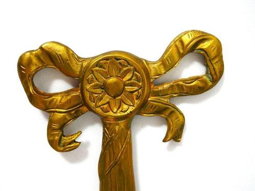 Wandlamp - 3 Armige strik wandlamp met 3 trompet armen, Antiek en Kunst, Antiek | Overige Antiek