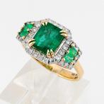 (GIA Certified) - Emerald (1.81) Cts Emerald (0.20) Cts (4)